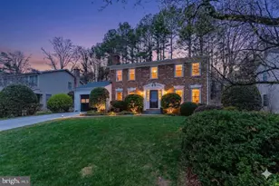 9010 Lake Braddock Dr, Burke, VA 22015 - Photo 16