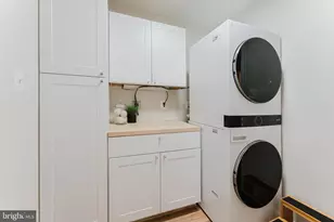 9010 Lake Braddock Dr, Burke, VA 22015 - Photo 28