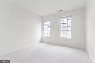 11575 Cavalier Landing Ct, Fairfax, VA 22030 - Photo 20