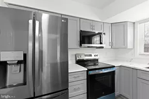 6129 Franconia Station Ln, Alexandria, VA 22310 - Photo 10