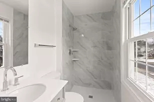 6129 Franconia Station Ln, Alexandria, VA 22310 - Photo 24