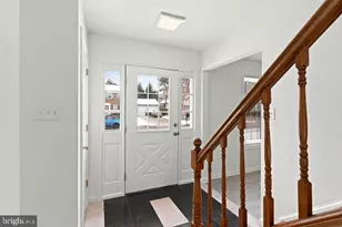 6129 Franconia Station Ln, Alexandria, VA 22310 - Photo 2