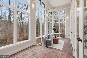 945 Hickory Run Ln, Great Falls, VA 22066 - Photo 30