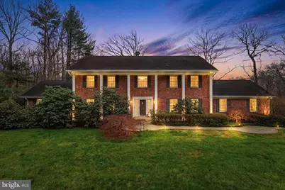 5605 Smoke Rise Lane, Fairfax Station, VA 22039 - Photo 4