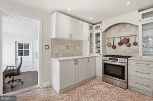 8804 Oak Leaf Dr, Alexandria, VA 22309 - Photo 4