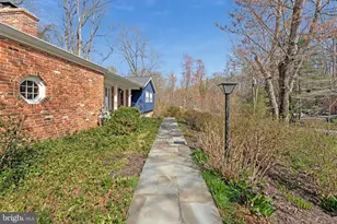 1438 Brookhaven Dr, McLean, VA 22101 - Photo 8