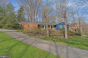 1438 Brookhaven Dr, McLean, VA 22101 - Photo 4