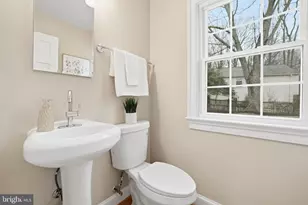 9438 Wallingford Dr, Burke, VA 22015 - Photo 18