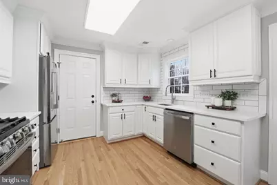 9438 Wallingford Drive, Burke, VA 22015 - Photo 10