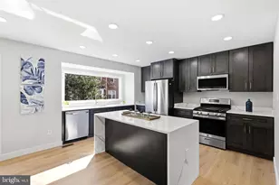 10147 Oakwood Chase Ct, Oakton, VA 22124 - Photo 12