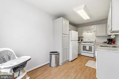 8206 Crossbrook Court #201, Lorton, VA 22079 - Photo 6