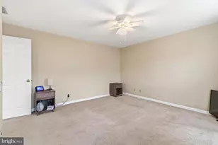 8206 Crossbrook Ct, Lorton, VA 22079 - Photo 10