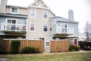 4451 Pembrook Village Dr, Alexandria, VA 22309 - Photo 4