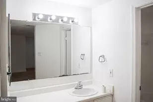 4451 Pembrook Village Dr, Alexandria, VA 22309 - Photo 6