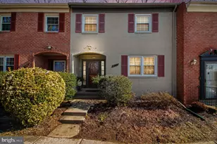 7207 Jayhawk St, Annandale, VA 22003 - Photo 1