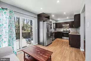 7207 Jayhawk St, Annandale, VA 22003 - Photo 12