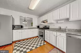 10147 Oakton Terrace Rd, Oakton, VA 22124 - Photo 14