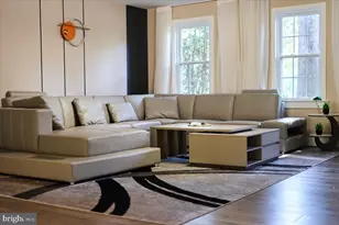 12183 Holly Knoll Cir, Great Falls, VA 22066 - Photo 18