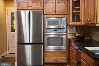 12183 Holly Knoll Circle, Great Falls, VA 22066 - Photo 8