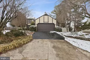 14422 Coachway Dr, Centreville, VA 20120 - Photo 1