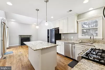 14422 Coachway Drive, Centreville, VA 20120 - Photo 8