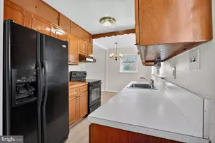 3601 Crest Dr, Annandale, VA 22003 - Photo 8