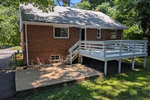 3601 Crest Dr, Annandale, VA 22003 - Photo 32