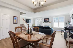 8239 Red Carnation Ct, Lorton, VA 22079 - Photo 6