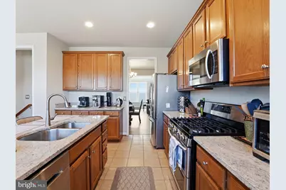 8239 Red Carnation Court, Lorton, VA 22079 - Photo 4