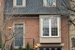 4007 Murdstone Ct, Fairfax, VA 22033 - Photo 2