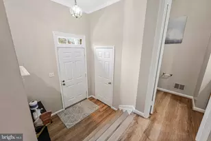 4007 Murdstone Ct, Fairfax, VA 22033 - Photo 4