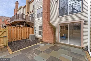 4007 Murdstone Ct, Fairfax, VA 22033 - Photo 18