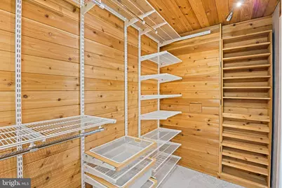 13200 Caroline Court, Herndon, VA 20171 - Photo 32