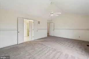 8411 Black Stallion Pl, Vienna, VA 22182 - Photo 32