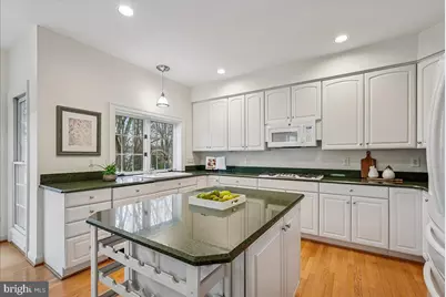 8411 Black Stallion Place, Vienna, VA 22182 - Photo 12
