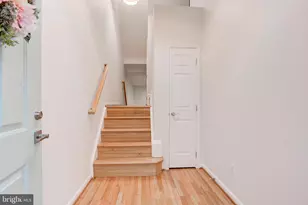 5168 Ballycastle Cir, Alexandria, VA 22315 - Photo 2