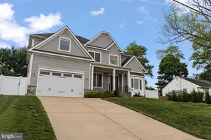 7606 Leonard Dr, Falls Church, VA 22043 - Photo 2