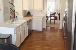 6137 Manchester Park Cir, Alexandria, VA 22310 - Photo 10