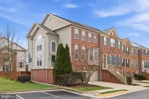 6137 Manchester Park Cir, Alexandria, VA 22310 - Photo 2