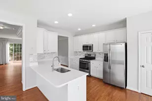 6137 Manchester Park Cir, Alexandria, VA 22310 - Photo 26