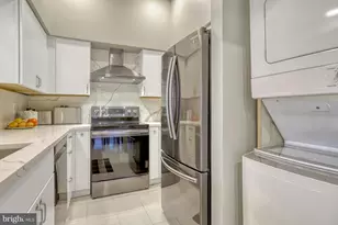 7598 Lakeside Village Dr, Falls Church, VA 22042 - Photo 12