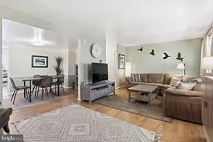 9100 Omar Ct, Fairfax, VA 22031 - Photo 4