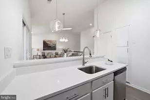 12940 Grays Pointe Rd, Fairfax, VA 22033 - Photo 6