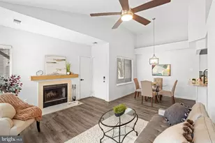 11731 Summerchase Cir, Reston, VA 20194 - Photo 4