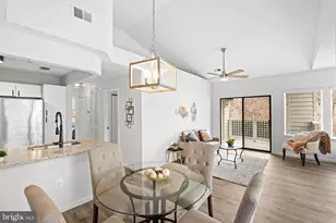 11731 Summerchase Cir, Reston, VA 20194 - Photo 2