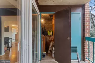 11820 Breton Ct, Reston, VA 20191 - Photo 18