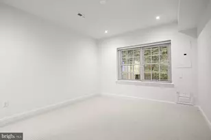 1404 Wynhurst Ln, Vienna, VA 22182 - Photo 30