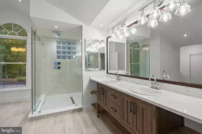 1404 Wynhurst Lane, Vienna, VA 22182 - Photo 22