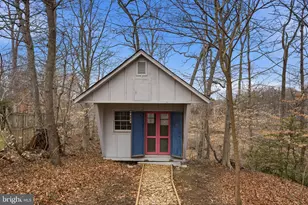 2408 William and Mary Dr, Alexandria, VA 22308 - Photo 24