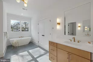 4038 Doveville Ln, Fairfax, VA 22032 - Photo 14